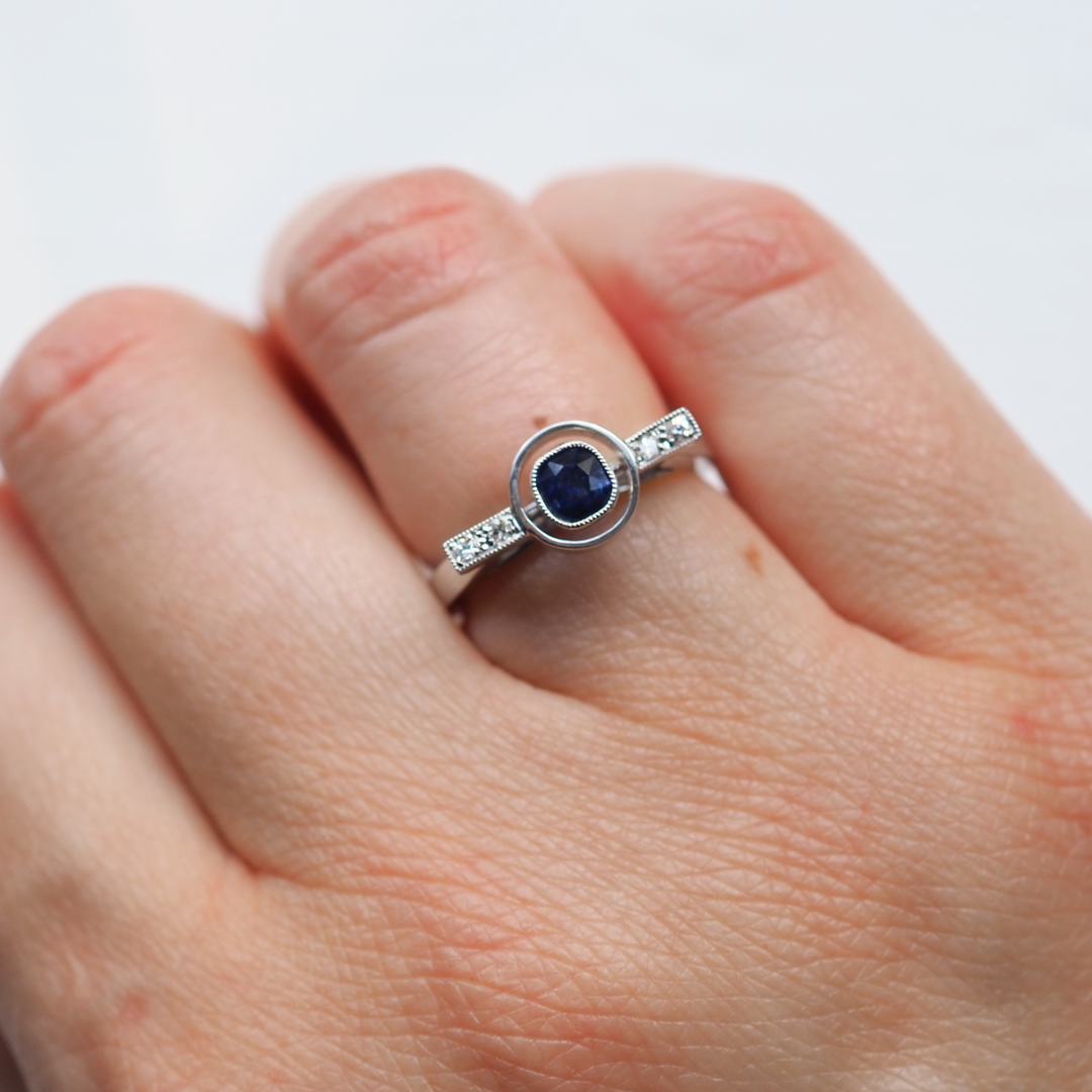 Art Deco Sapphire & Diamond Platinum Ring - Antique