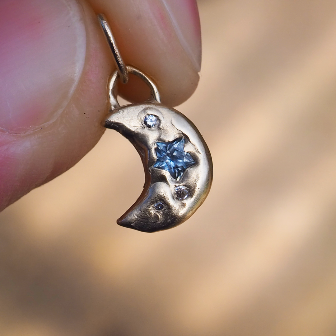 Star Crescent Moon Pendant - 0.21ct Montana Star Sapphire - 9ct Yellow Gold