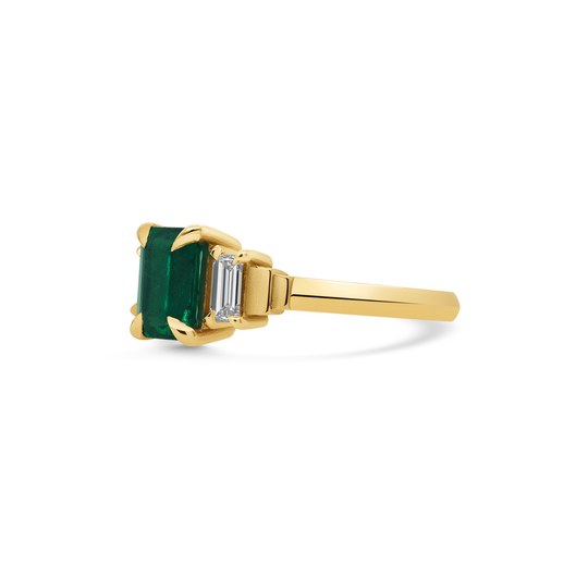 Moss Ring - 14ct Yellow Gold - 0.91ct Emerald