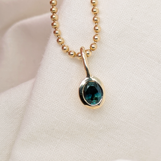 Pebble Sapphire Pendant